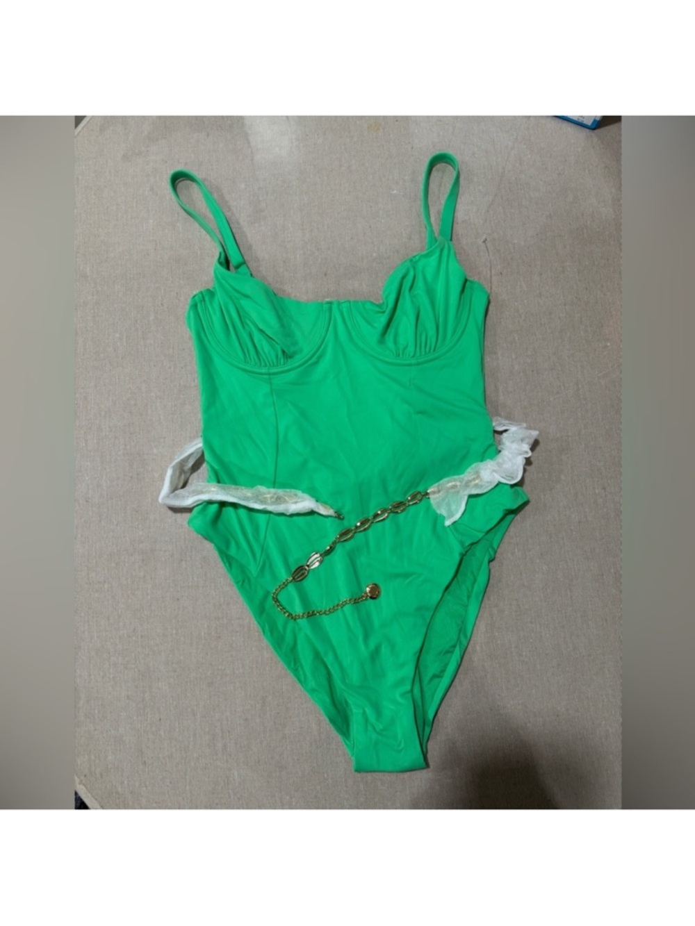 NWT WeWoreWhat Danielle Bernstein Green One-Piece with Gold Chain - Picture 6 of 6